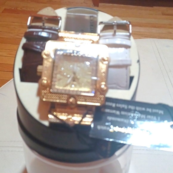 Watch - Picture 1 of 3